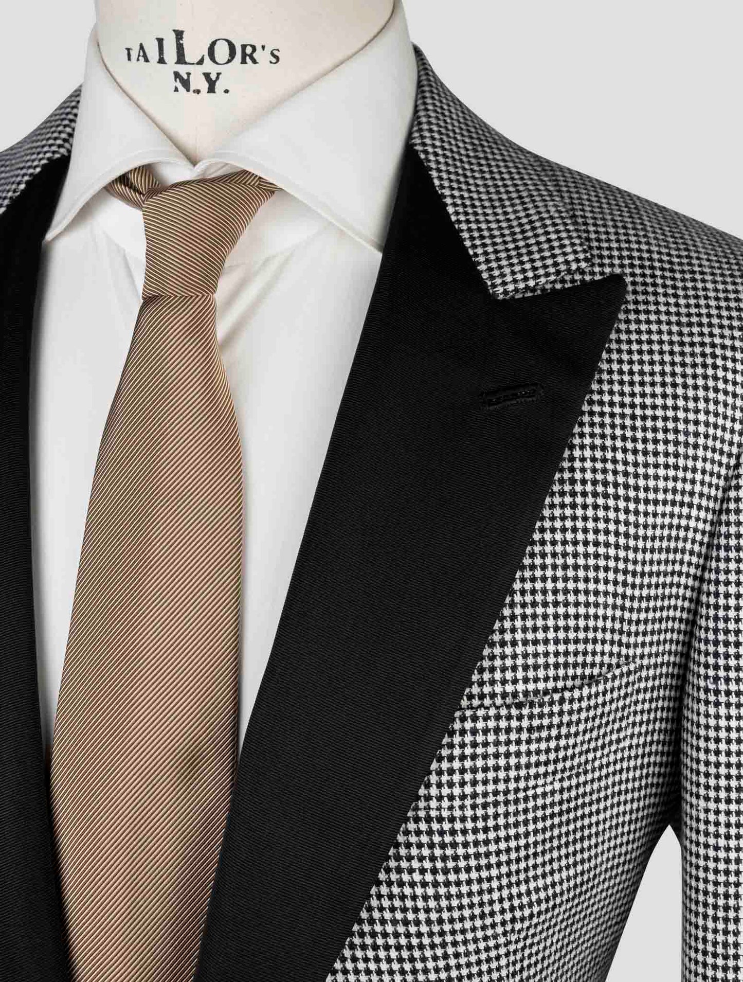 Kiton Black White Cashmere Virgin Wool Silk Linen Smoking Blazer