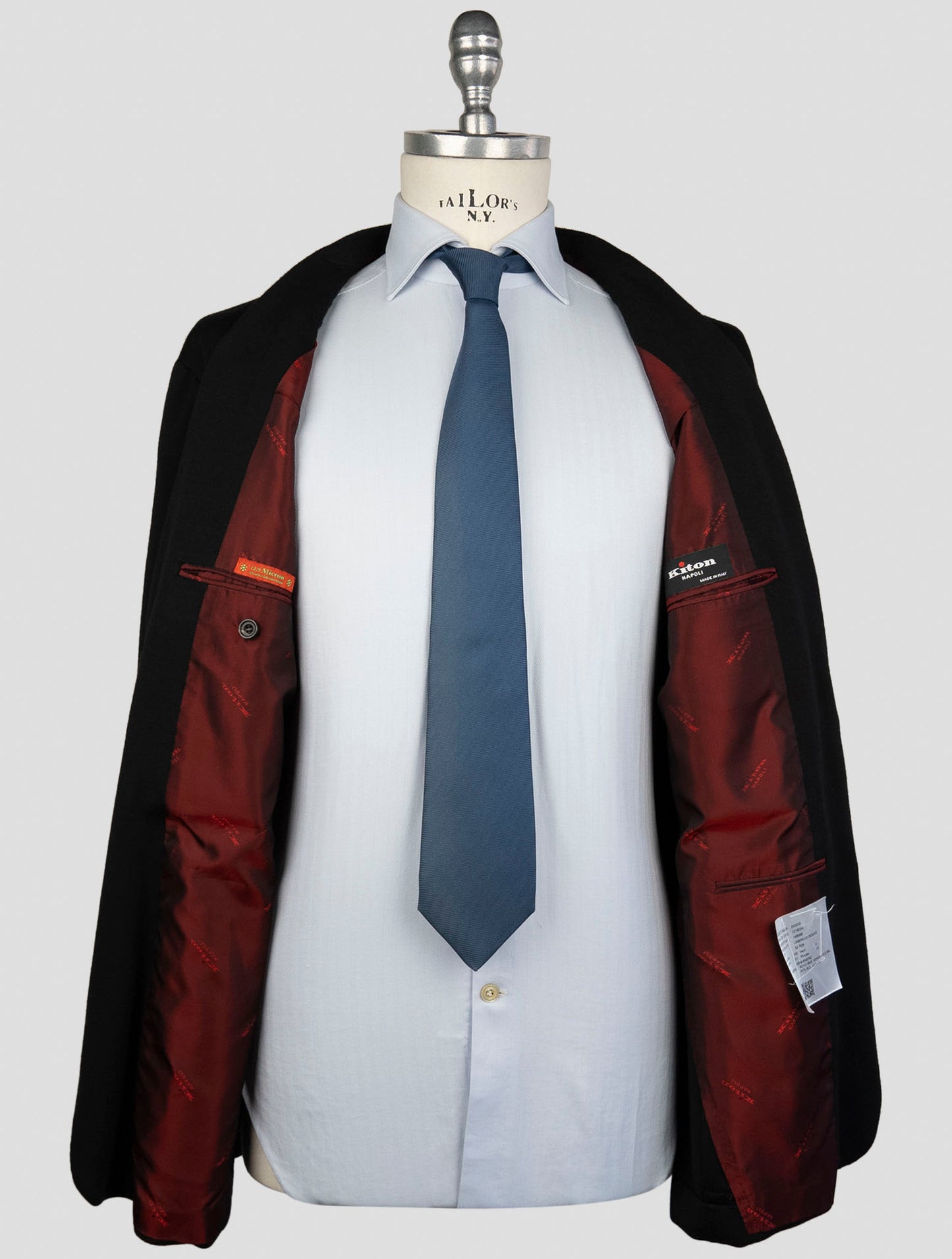 Kiton Black Virgin Wool 12,9 Micron Suit