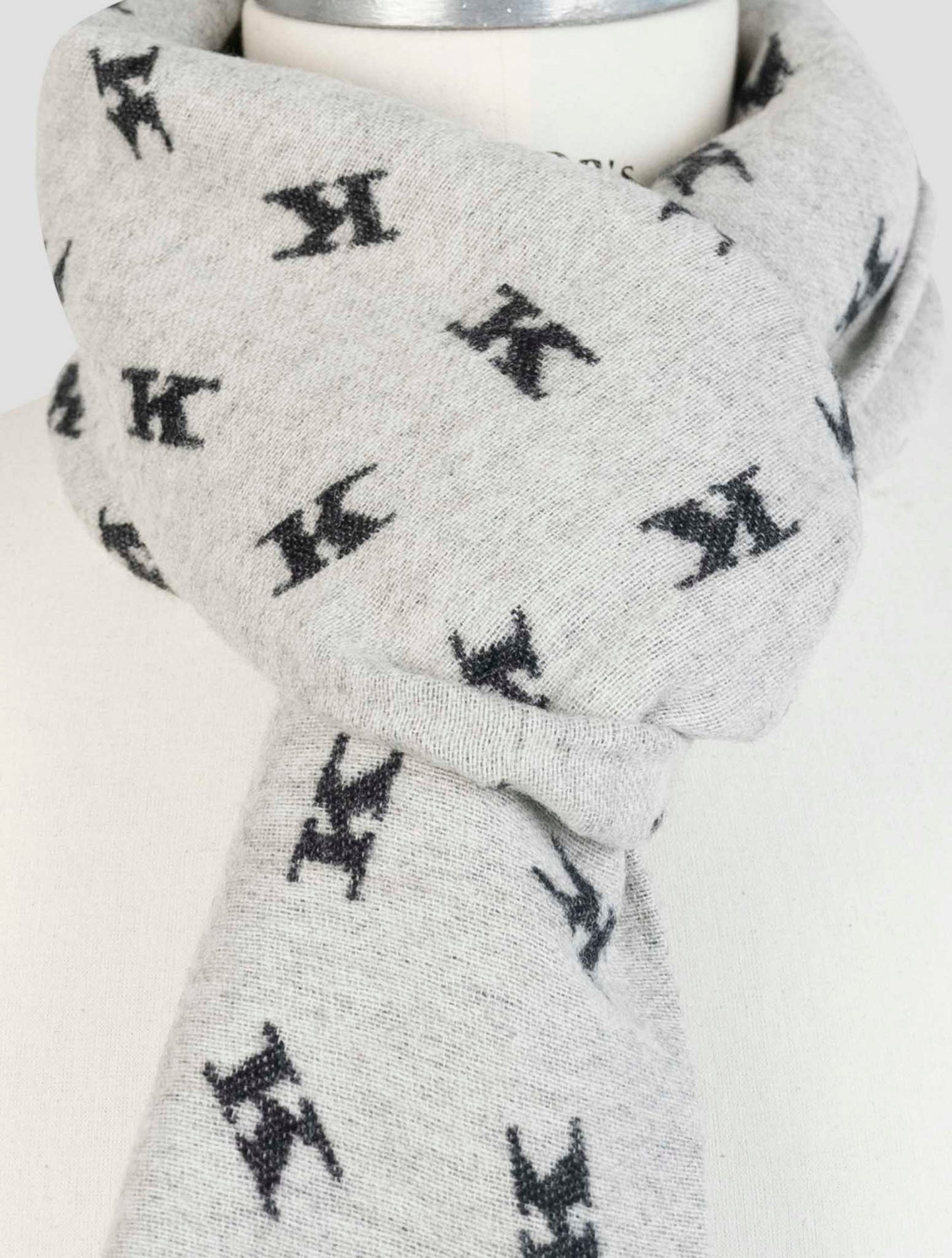 Kiton Gray Wool Cashmere Mink Scarf