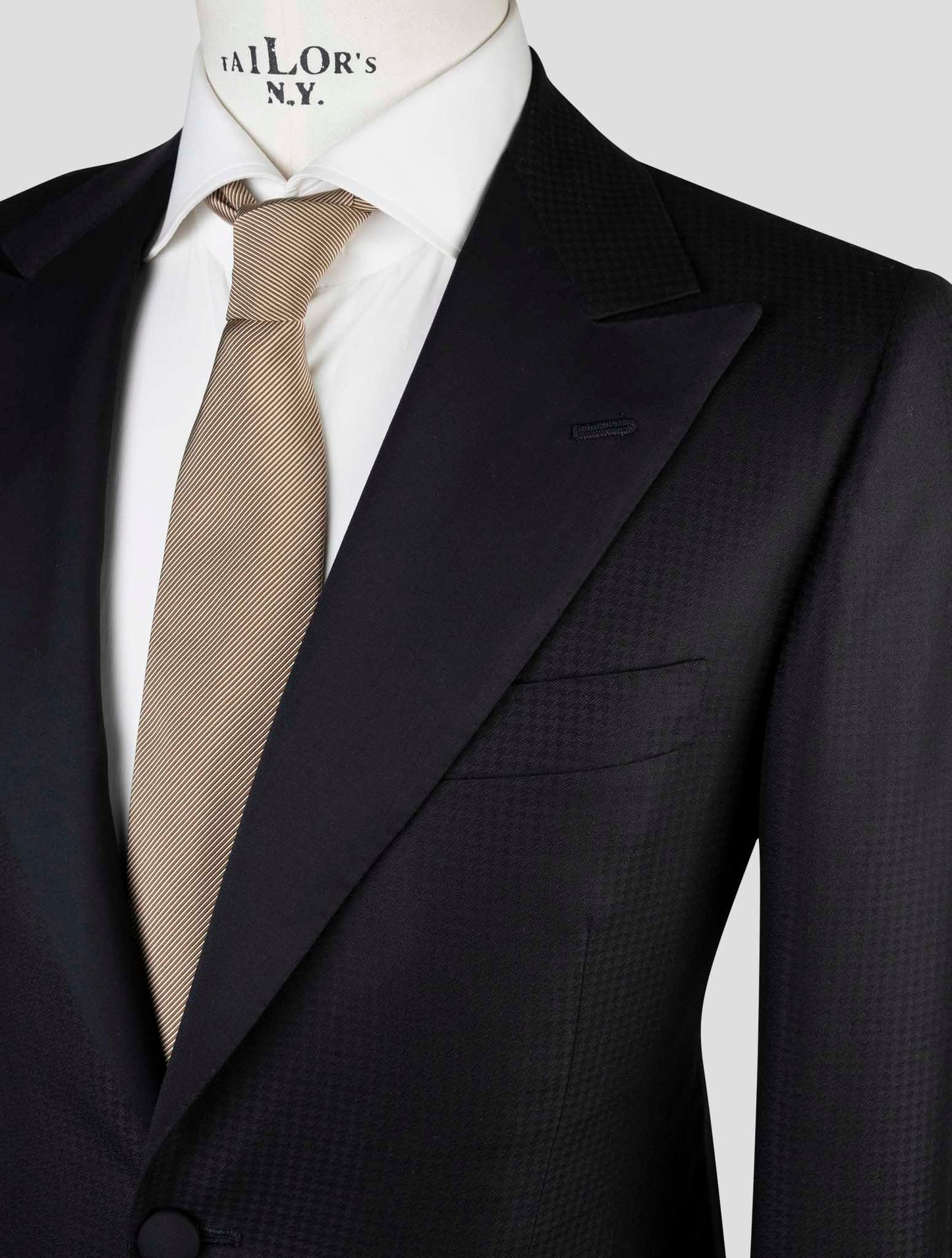 Kiton Black Virgin Wool Silk Smoking Blazer