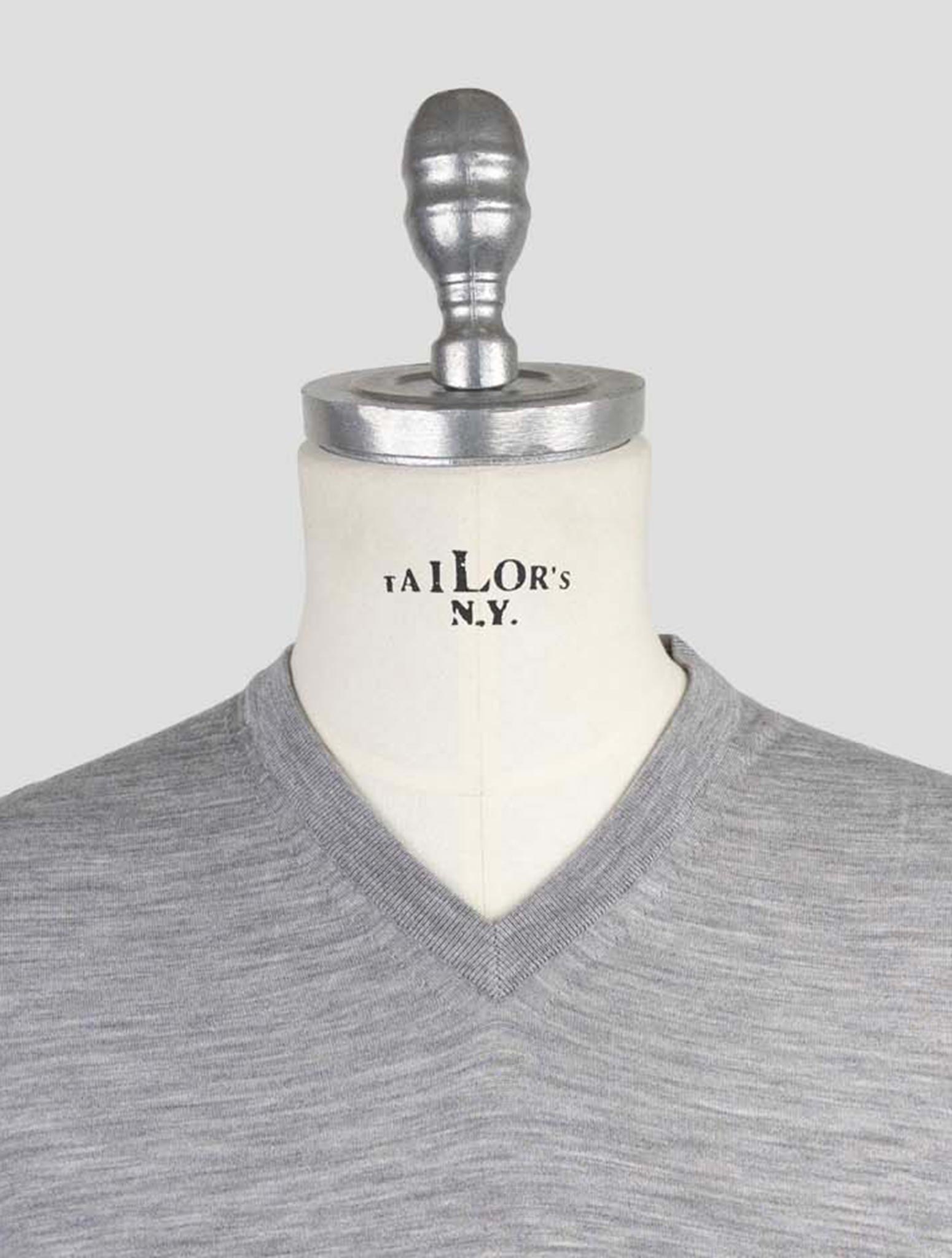 Kiton Blue Wool Diamante Blu Sweater V-Neck